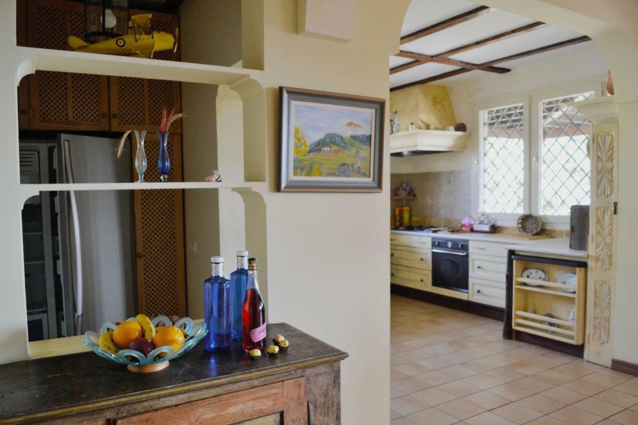 Casa Del Artista Villa อาโรนา ภายนอก รูปภาพ